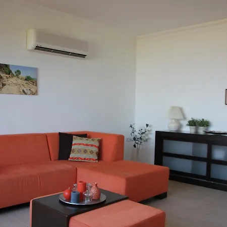 Sea View Ii Apartment *